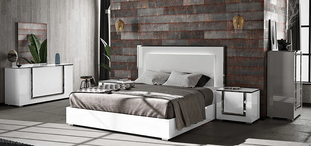 Antwan King Bedroom Collection