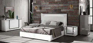 Antwan King Bedroom Collection
